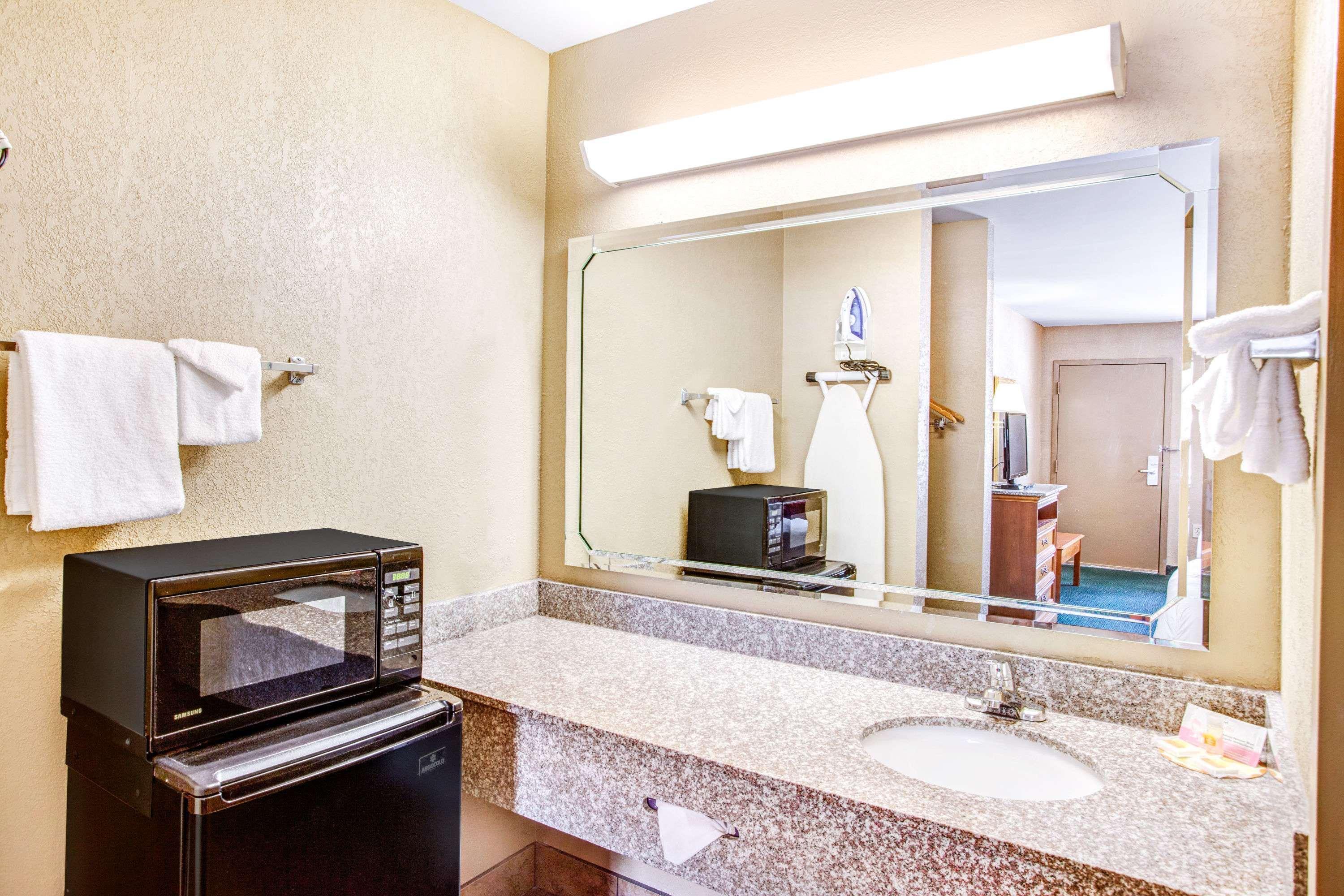 Days Inn By Wyndham Kennesaw Kültér fotó